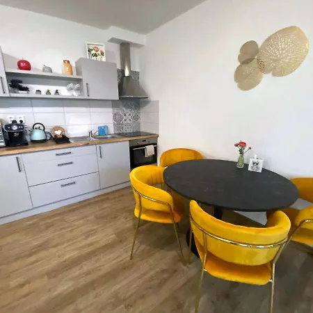 Romanticke V Podkrovi Na Velkem Namesti, Wi-fi, Netflix * Hradec Kralove