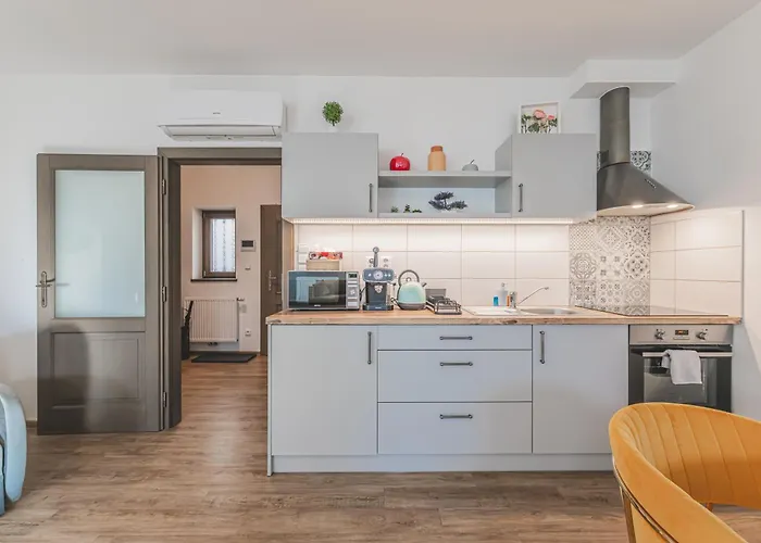 Apartment Romanticke V Podkrovi Na Velkem Namesti, Wi-fi *