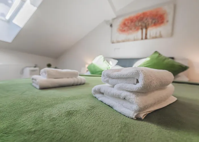 Romanticke V Podkrovi Na Velkem Namesti, Wi-fi Hradec Kralove
